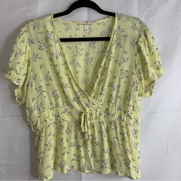 NWoT Derek Heart Yellow Floral Empire Waist Wrap Blouse, size XL - Picture 9 of 9